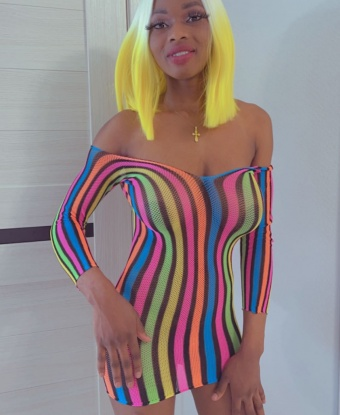 Экзотическая красотка с шикарной фигурой и чувственными губками приглашает на незабываемое свидание. Я исполню все твои фантазии и желания. Только для щедрых джентльменов! 3338, 21 год